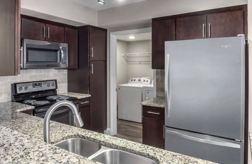 Charlotte Apartment | Camden Grandview: 2 Bed Oasis in Uptown with Pool & Spa