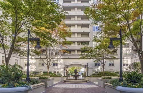 Charlotte Apartment | Camden Grandview: 2 Bed Oasis in Uptown with Pool & Spa
