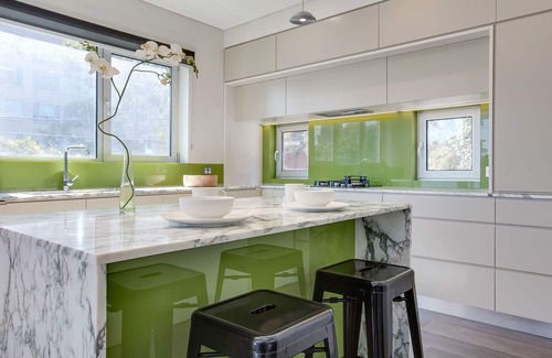 Cremorne Apartment | Comfortable 2-Bed Apartment Near City with Family Amenities