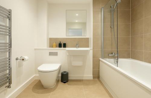 Hoxton West Apartment | Spacious 2 Bed Flat in Hoxton