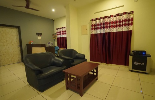 Chennai Apartment | Comfortable 2 Bedroom Apartment with Spa near Porur