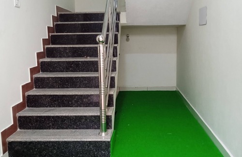 Chennai Apartment | Comfortable 2 Bedroom Apartment with Spa near Porur