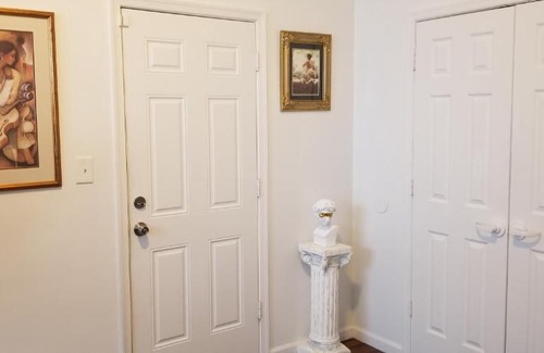 Downtown Baltimore Apartment | Pet-Friendly 2 Bedroom Apartment with Free Parking