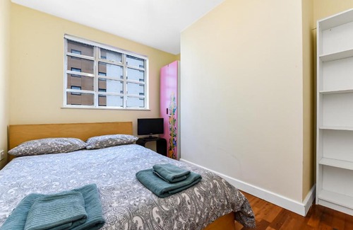 Ealing Apartment | Family-Friendly 2 Bedroom Apartment in Ealing Broadway