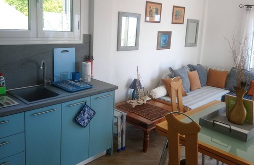 Diasella House | Inviting 2-Bedroom Holiday Home with Scenic Kalamata Views