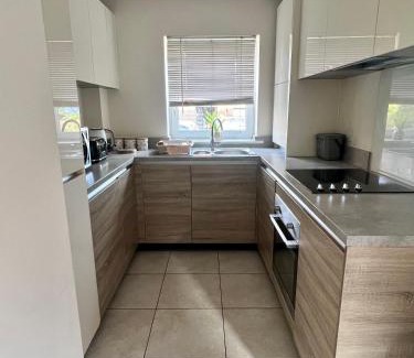 Chatham House | Inviting 2-Bedroom House with Free Parking & Pet-Friendly