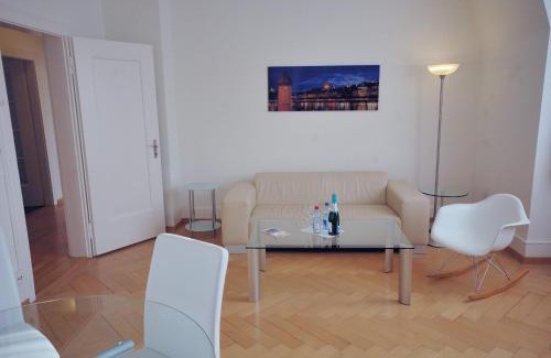 District 2 Apartment | Inviting Stay at PABS Résidences with Hot Tub & Breakfast