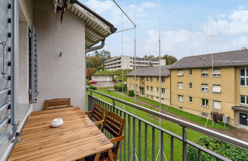 Center Apartment | Family-Friendly 2-Bedroom Retreat in Oerlikon