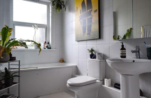 Southwark Apartment | Family-Friendly 2 Bedroom Retreat in East Dulwich