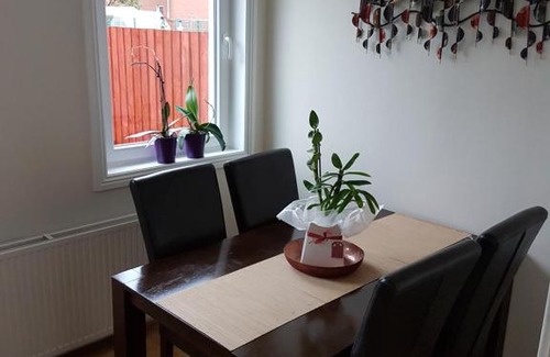 Inverness House | Relaxing 2-Bedroom House Ideal for Family Getaways