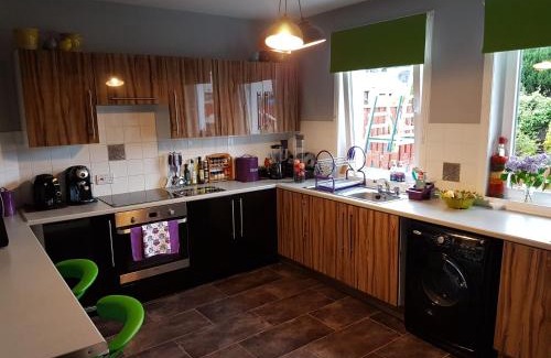 Inverness House | Relaxing 2-Bedroom House Ideal for Family Getaways