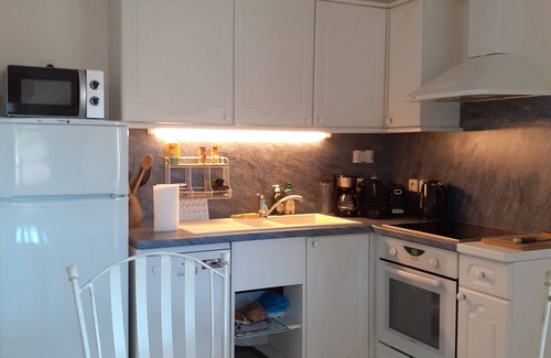 Meschers-sur-Gironde Apartment | Inviting 2-Room Apartment with Terrace Near the Beach
