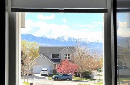 Draper Apartment | Family-Friendly 2 King & 2 Queen Bed Apartment with Spa