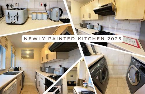 Levenmouth Apartment | Beachside Retreat with Family-Friendly Amenities and Comfort