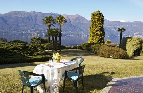 Porto Valtravaglia Apartment | Inviting 2-Room Apartment with Garden & Lake View Amenities