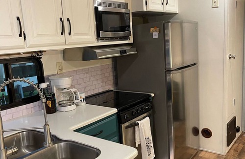 Lexington House | Spacious 2BD 2BA Cozy Family Camper, Wildwood Experience @ KHP
