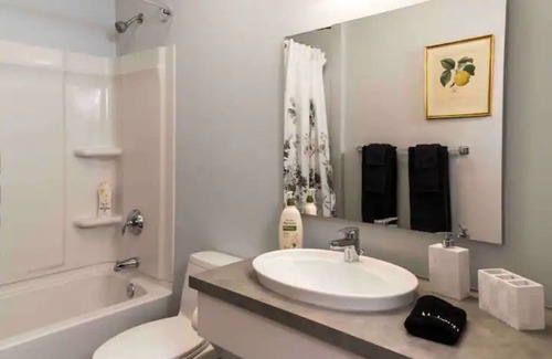 Norwalk Apartment | Convenient 2-Bedroom Stay Near Sono with Kitchen Access