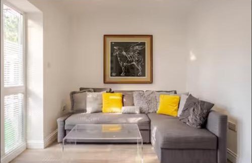 Brooklands Apartment | Modern 2BDR Apartment with WIFI and Family-Friendly Perks