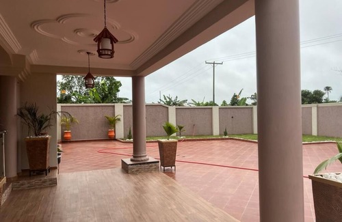 Kumasi Apartment | Inviting 2-Bedroom En-Suite with Kitchen and Ocean View