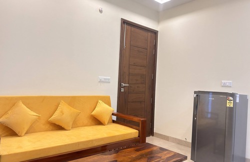 Gurugram Apartment | Ideal 2BHK Fully Furnished Apartment for Family Comfort