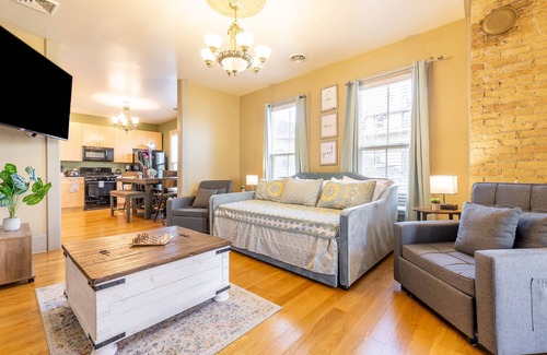 Milwaukee House | Family-Friendly 2BR Near Festivals, Breweries & Lakefront