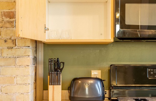 Milwaukee House | Family-Friendly 2BR Near Festivals, Breweries & Lakefront