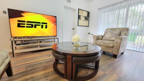 Gainesville Apartment | Pet-Friendly Master Suite Apartment Near UF Health & Mall