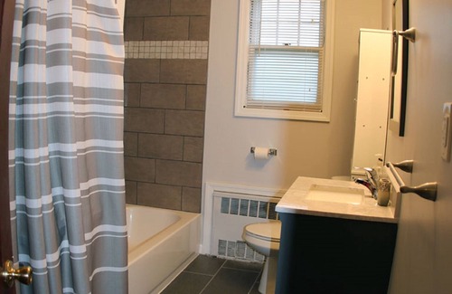 Raritan House | Cozy 2BR Apartment in Raritan - Pet-Friendly & Family Ready