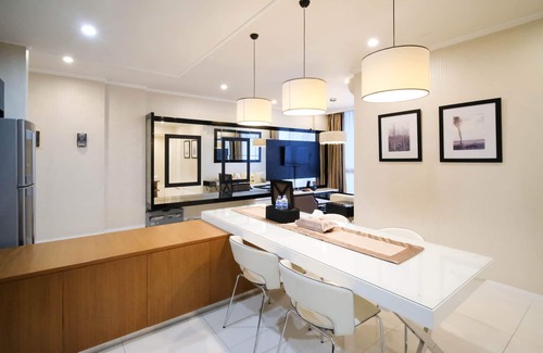 Surabaya Apartment | Family-Friendly 2Br Apartment at The Via And The Vue