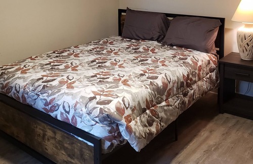 Palatka Apartment | Family-Friendly 2BR Duplex with Unique Amenities