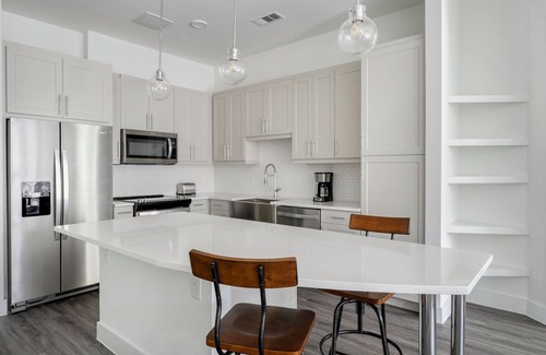 Highland Apartment | Modern 2BR Highlands Retreat with Pool & Gym Access