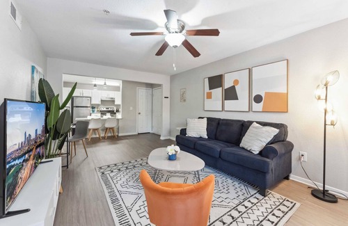 Pleasant Valley Apartment | Guest Rated: 10/10 Suite with Gym & Pool Near Downtown
