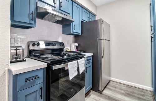 Montrose Apartment | Spacious 2BR Near Buffalo Bayou Park | 8 Min to Downtown