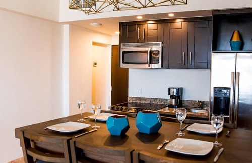 El Medano Ejidal Apartment | Pet-Friendly 2BR Suite with Rooftop Pool and Ocean View