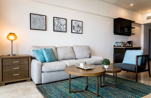 El Medano Ejidal Apartment | Pet-Friendly 2BR Suite with Rooftop Pool and Ocean View