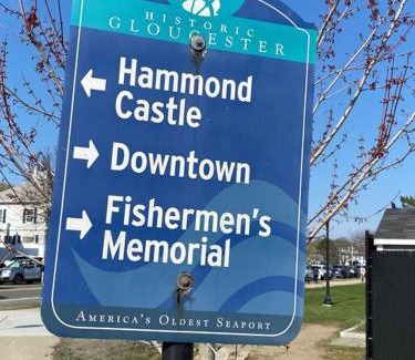 Gloucester Apartment | Scenic 2nd Floor Split Level with Child-Friendly Comfort