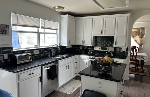 Saxony House | Ideal Family Retreat with Pool, Spa & Lake View Near Austin