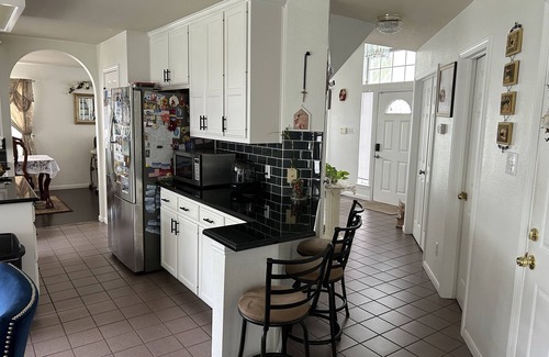 Saxony House | Ideal Family Retreat with Pool, Spa & Lake View Near Austin