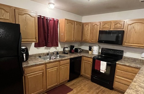 St. Robert House | Spacious 3 BD, 2.5 BA home. Comfy and close to Fort Leonardwood