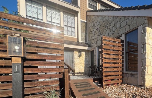 Horseshoe Bay House | Spacious 3 Bed 3 Bath Townhouse in Horseshoe Bay