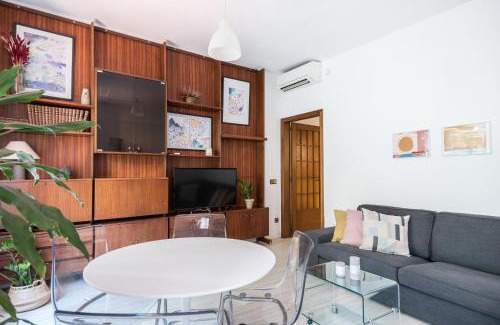 Sant Antoni Apartment | Pet-Friendly Eixample15: Family Haven with Great Reviews