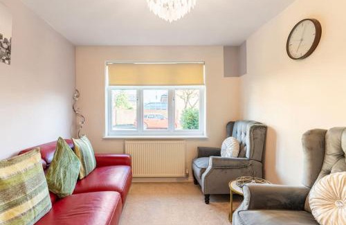 Wigan House | Relaxing 3-Bed Home Near Nature Reserve with Hot Tub