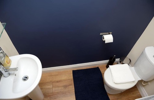 Cribbs Causeway House | Pet-Friendly 3-Bed House with High Guest Ratings in Bristol