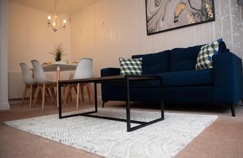 Cribbs Causeway House | Pet-Friendly 3-Bed House with High Guest Ratings in Bristol