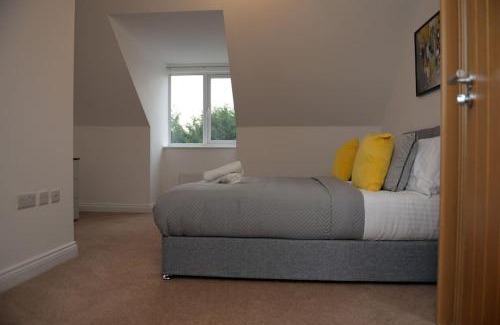 Cribbs Causeway House | Pet-Friendly 3-Bed House with High Guest Ratings in Bristol