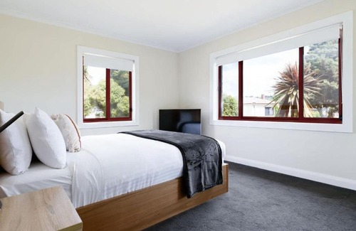 Newstead House | Spacious 3-Bed Mins from City Centre