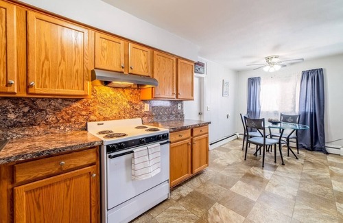 Riverview Apartment | Spacious 3-bed Suite in Browntown, Near Dining & Fun