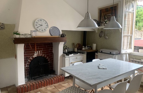 Vezzano Ligure Apartment | Cozy 3-Bedroom House with Garage in Vezzano Ligure
