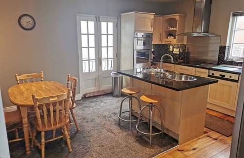Hillsborough Apartment | Family-Friendly 3 Bedroom Apartment in Hillborough, NI
