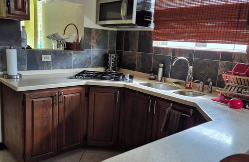 Ivy House | Spacious 3-bedroom, 3 1/2 bathroom house with WiFi and AC in lovely Bridgetown.